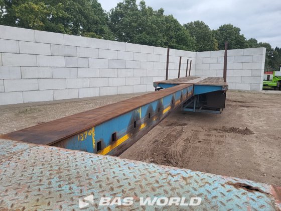 ヌートブーム ローローダー・セミトレーラー