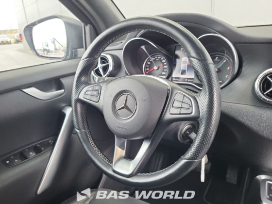 メルセデス X 250d ピックアップ