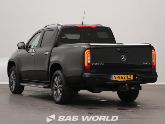 メルセデス X 250d ピックアップ