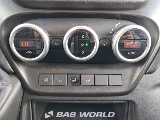 イヴェコ・デイリー 35S16 ボックスボディ