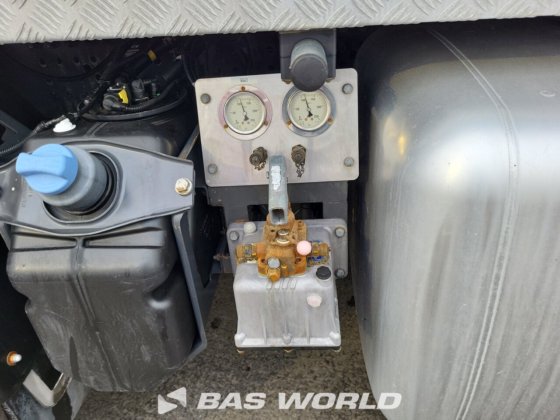 メルセデス アロックス 4951 10X4 ブレマット