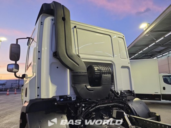 DAF CF 300 6X2 底盘卡车