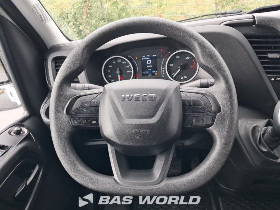 イヴェコ・デイリー 35C16 ボックスボディ