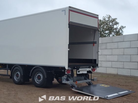 System Trailers 封闭箱式半拖车