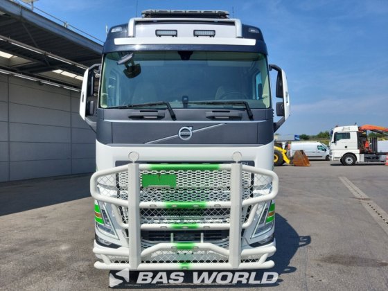 沃尔沃 FH 500 6X4 平板卡车