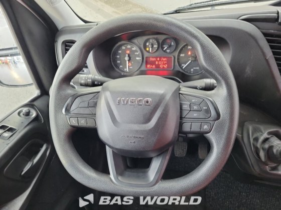 イヴェコ・デイリー 35S14 クローズド・ボックス・バン