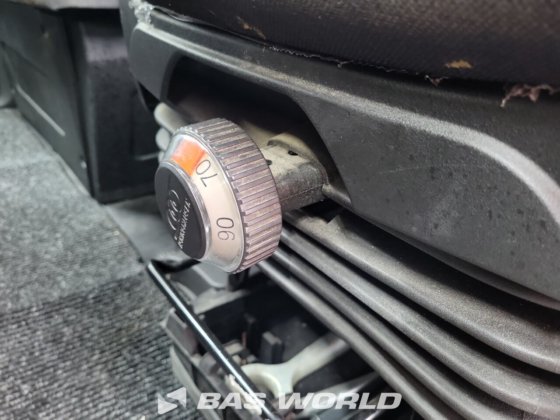 イヴェコ・デイリー 35S14 クローズド・ボックス・バン