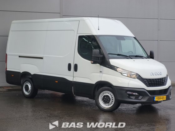 イヴェコ・デイリー 35S14 クローズド・ボックス・バン