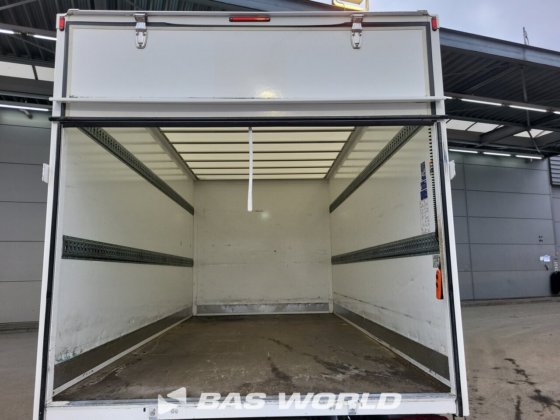 イヴェコ・デイリー 35C16 ボックスボディ