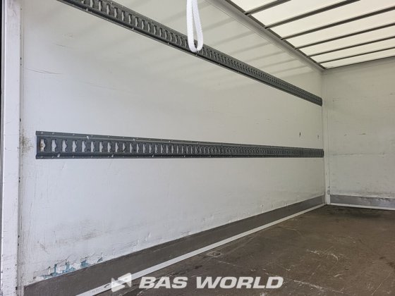 イヴェコ・デイリー 35C16 ボックスボディ