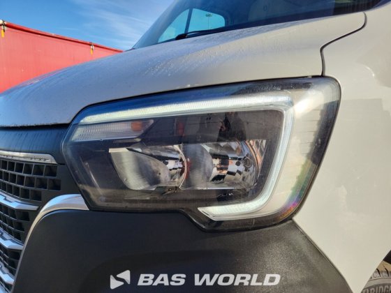 ルノー マスター 135PK クローズド・ボックス・バン