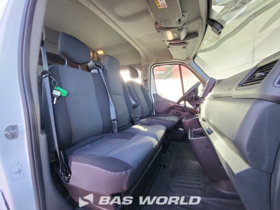 ルノー マスター 135PK クローズド・ボックス・バン