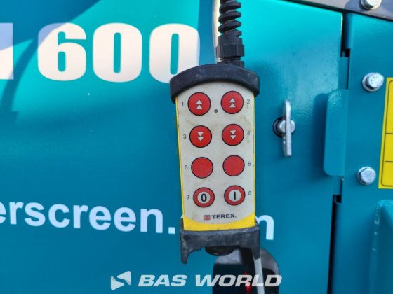 Powerscreen TITAN 600 スクリーナー