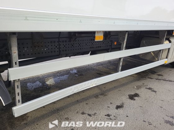 メルセデス アントス 1827 4X2 フォコール・ボディ・トラック