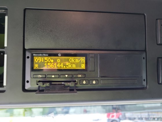 メルセデス アントス 1827 4X2 フォコール・ボディ・トラック