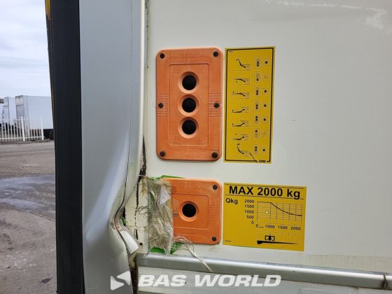 メルセデス アントス 1827 4X2 フォコール・ボディ・トラック