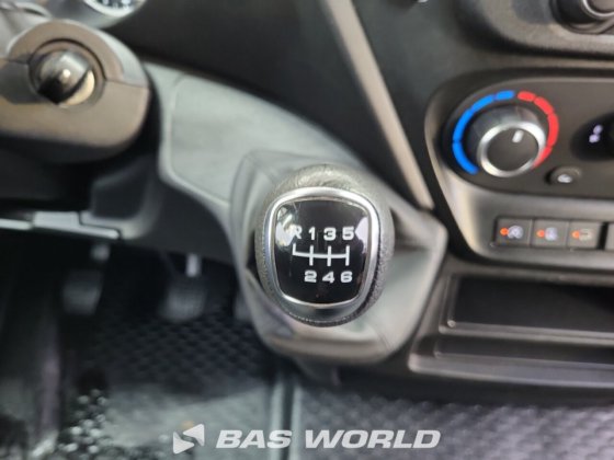 イヴェコ・デイリー 35C16 ボックスボディ