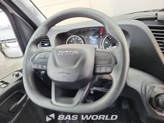 イヴェコ・デイリー 35C16 ボックスボディ