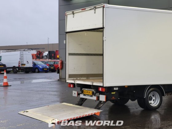 イヴェコ・デイリー 35C16 ボックスボディ