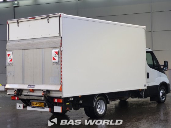 イヴェコ・デイリー 35C16 ボックスボディ