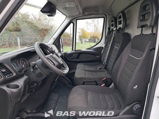 イヴェコ・デイリー 35S16 ボックスボディ