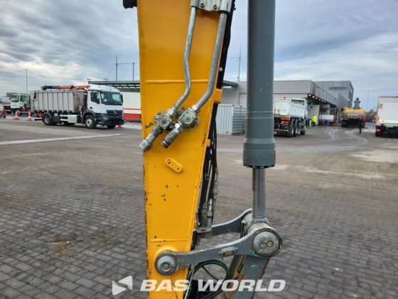 利勃海尔 R922 LC 履带式挖掘机