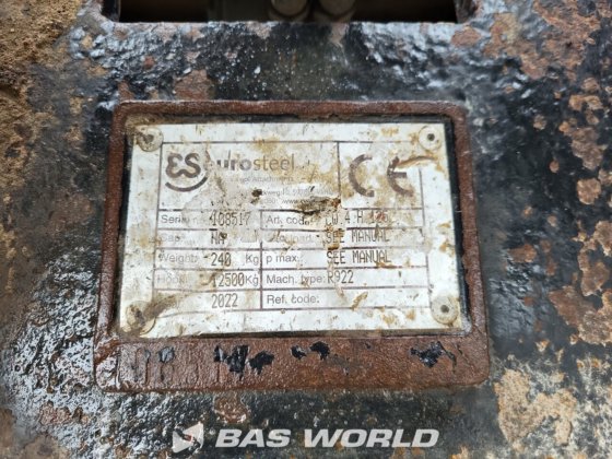 利勃海尔 R922 LC 履带式挖掘机