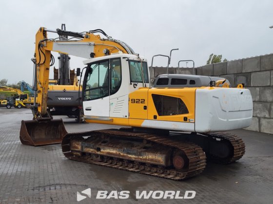利勃海尔 R922 LC 履带式挖掘机