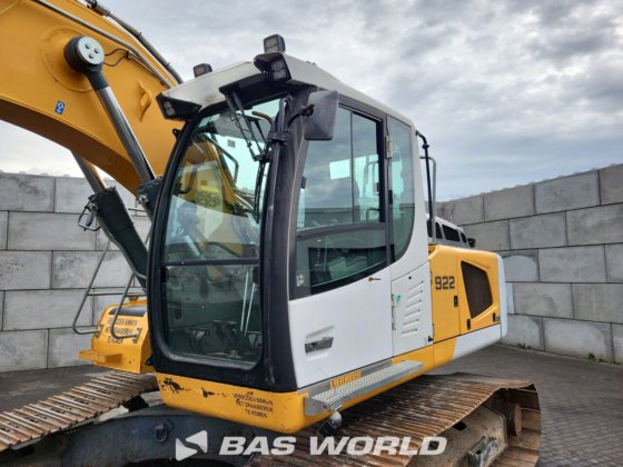 利勃海尔 R922 LC 履带式挖掘机