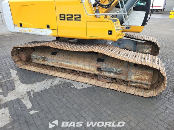 利勃海尔 R922 LC 履带式挖掘机