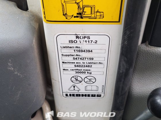 利勃海尔 R922 LC 履带式挖掘机