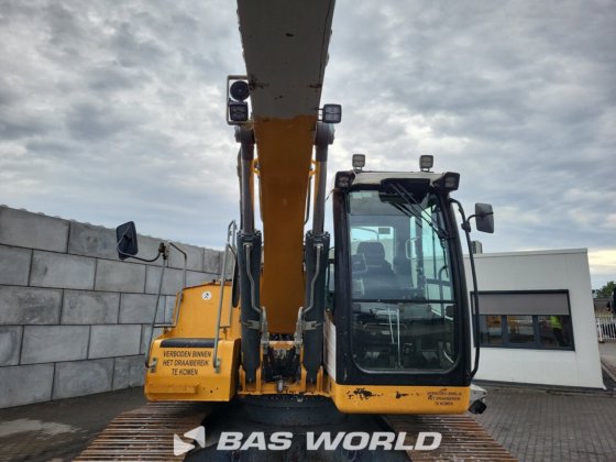 利勃海尔 R922 LC 履带式挖掘机