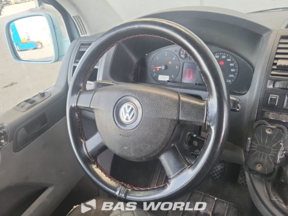 フォルクスワーゲン トランスポーター 174pk クローズドボックスバン