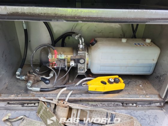 メルセデス・アクトロス 2543 6X2 フラットベッドトラック