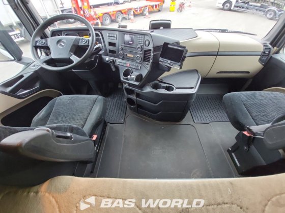 メルセデス・アクトロス 2543 6X2 フラットベッドトラック