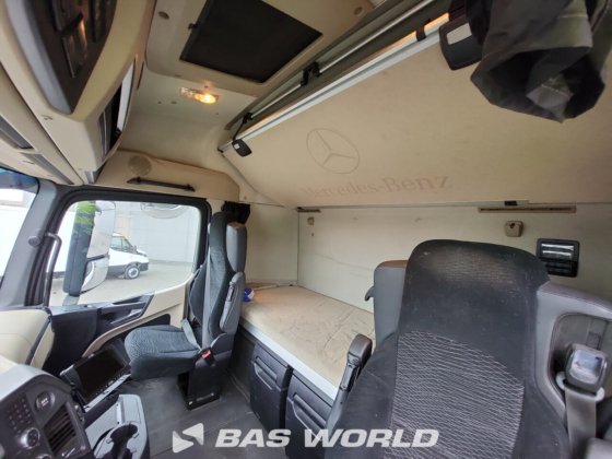 メルセデス・アクトロス 2543 6X2 フラットベッドトラック