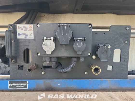 チェロー冷凍セミトレーラー