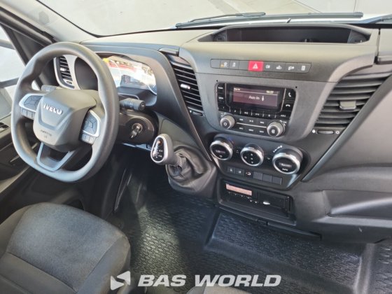 イヴェコ デイリー 72C18 ボックスボディ