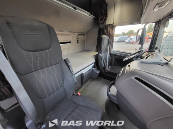 DAF XF 480 4X2 トラクターユニット