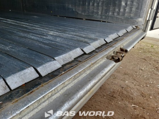 クナペン・ウォーキング・フロア