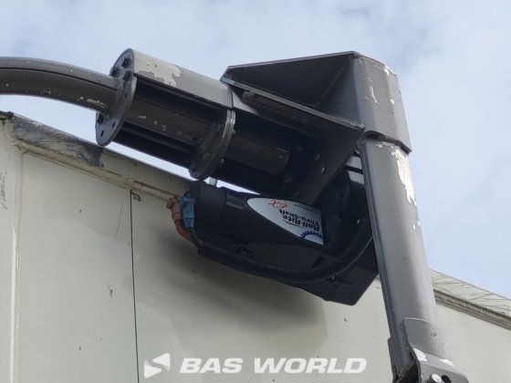 クナペン・ウォーキング・フロア