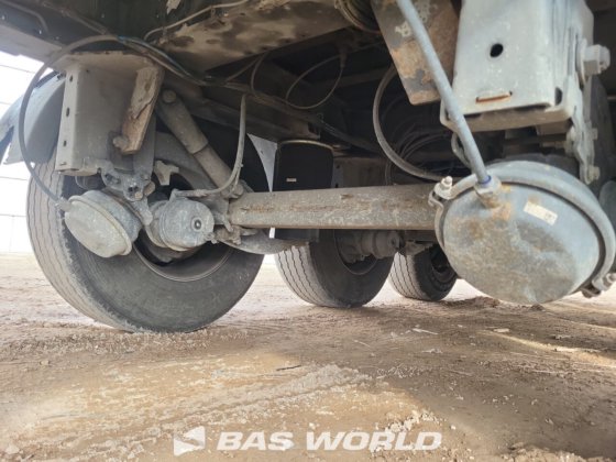 クナペン・ウォーキング・フロア