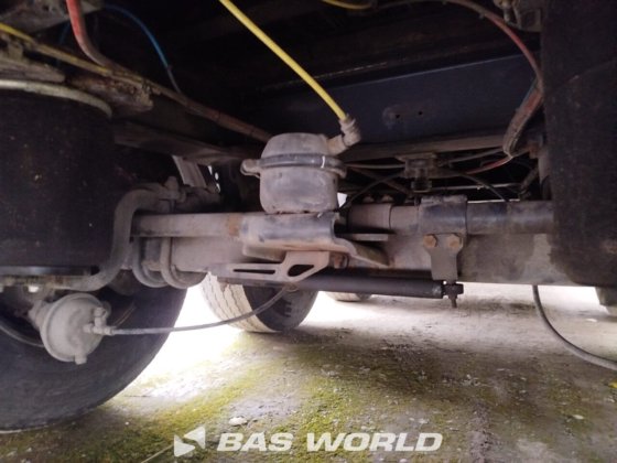 クナペン・ウォーキング・フロア