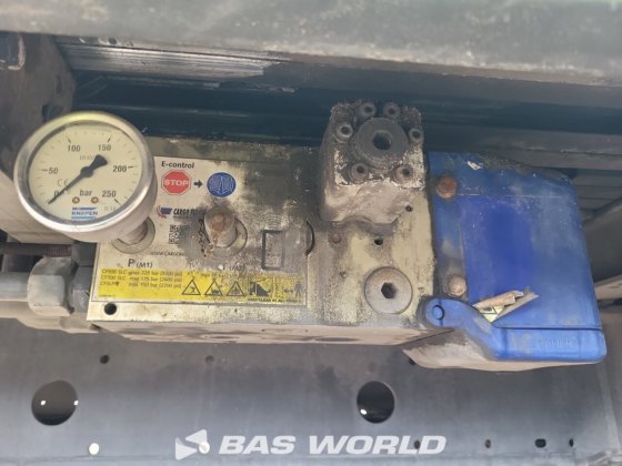 クナペン・ウォーキング・フロア