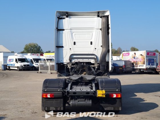 梅赛德斯 Actros 1845 4X2 拖拉机组