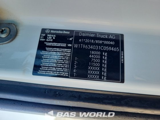 梅赛德斯 Actros 1845 4X2 拖拉机组
