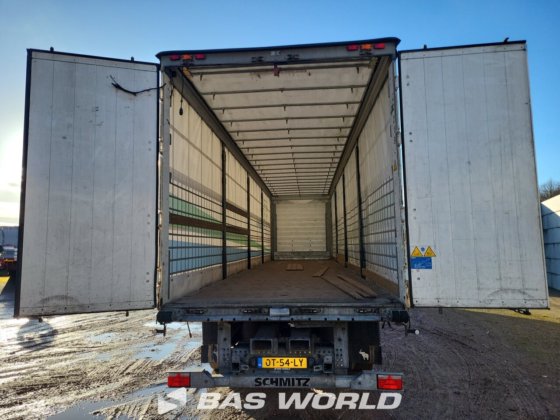 施密茨窗帘边半挂车