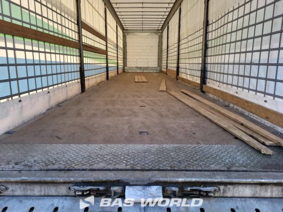 施密茨窗帘边半挂车