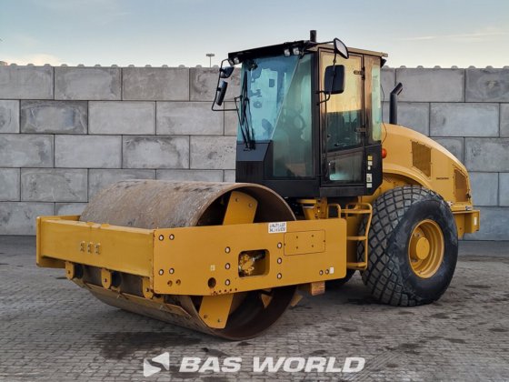 Caterpillar CS66 B Single drum roller in Veghel, North Brabant, Netherlands
