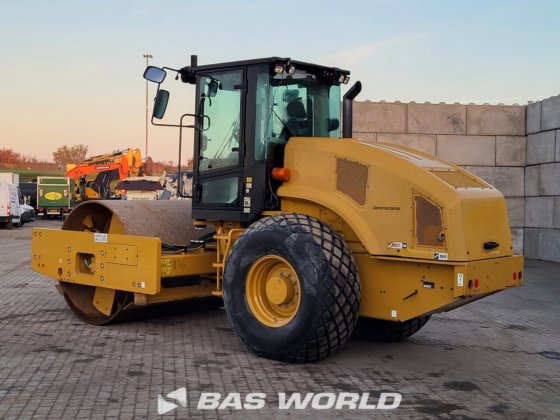 Caterpillar CS66 B Single drum roller in Veghel, North Brabant, Netherlands